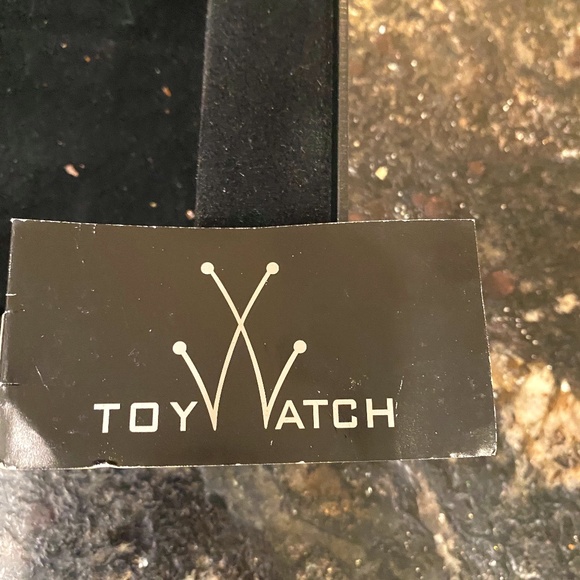 White Toy Watch branch - Picture 1 of 7
